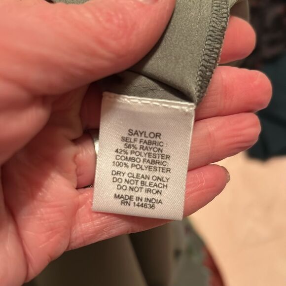 EUC Saylor Velvet Floral Blouse (size Large) - Picture 9 of 9